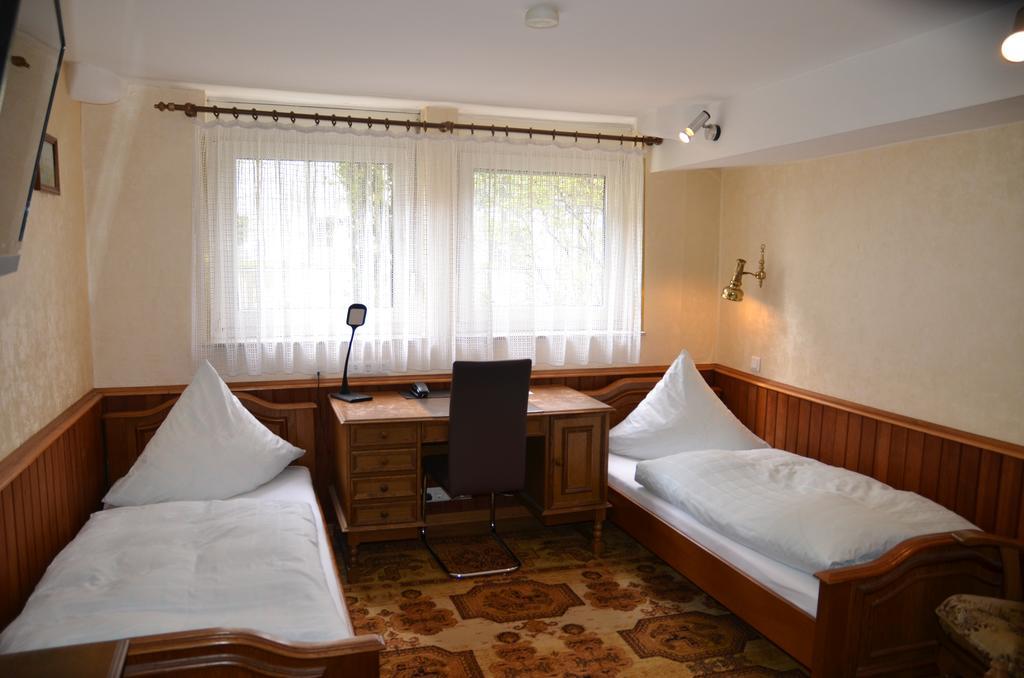 Hotel Waldersee Hannover Exteriör bild